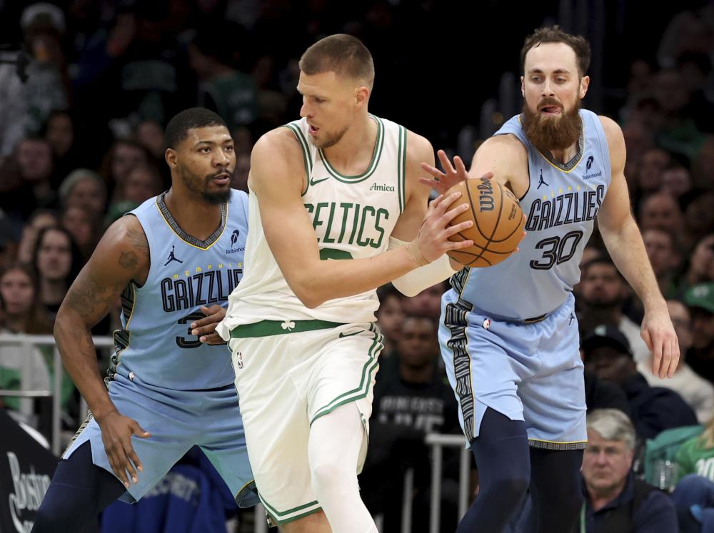 防守端的弱 防守端的弱