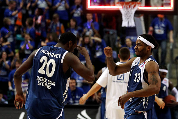 高压逼抢 高压逼抢